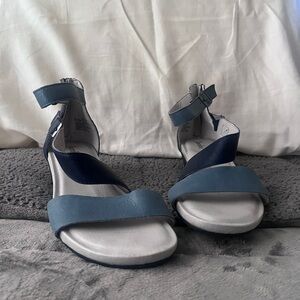 Jambu Two-Tone Blue Sandals